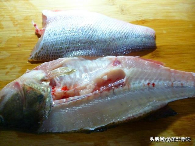 水煮鱼怎么切片，水煮鱼怎么做鱼片才嫩（教您\