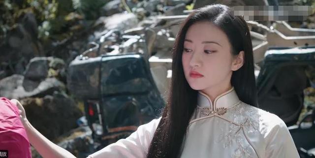 司藤张彬彬景甜合体直播，景甜无惧怼脸拍