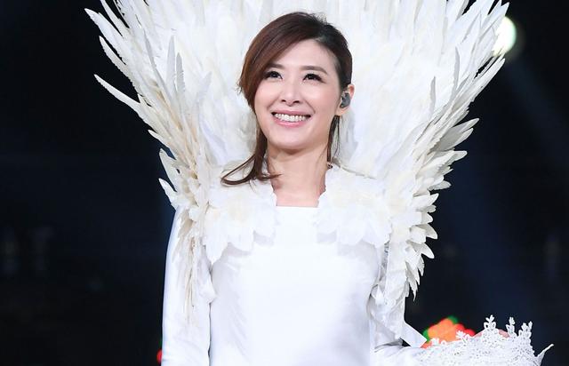 历年十大流行歌曲1990-2000，19901999十年风雨十年歌