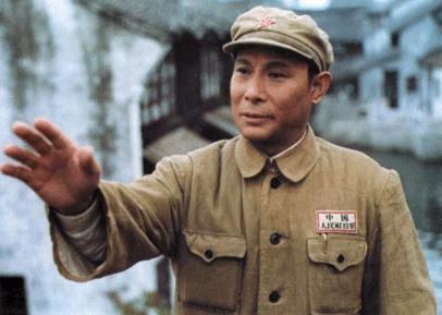 谁扮演粟裕形象最接近粟裕本人，演大将粟裕谁能演出