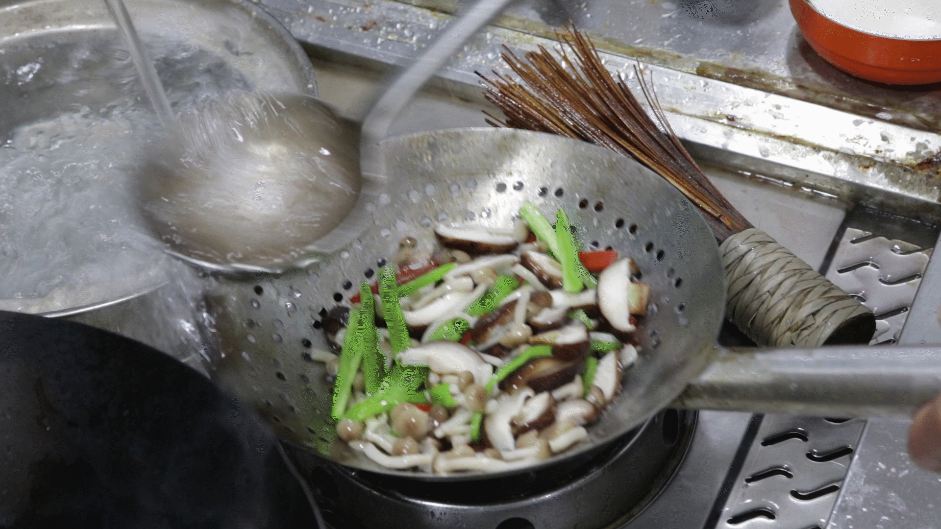 炒双菇的家常做法，怎样炒双菇