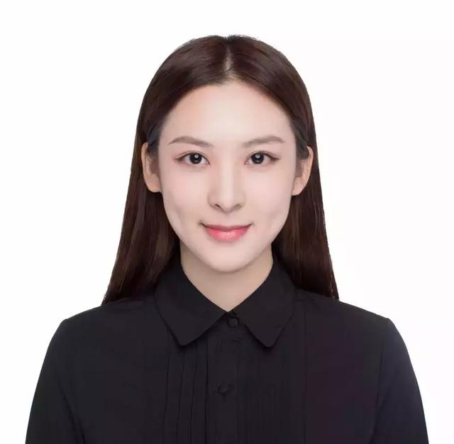 怎样拍白底证件照好看，颜值一般也能拍出最美证件照