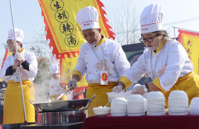 逍遥镇胡辣汤事件为什么没人敢喝，停止维权延续美味