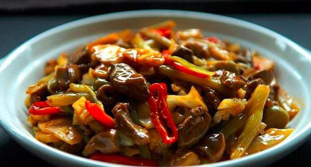 鸡杂怎么炒又嫩又好吃，这三道菜很家常