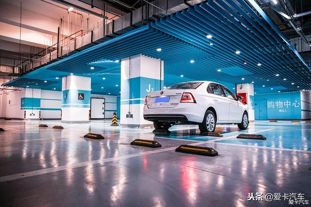 上海虹桥天地购物攻略，听说虹桥新天地颜值很高