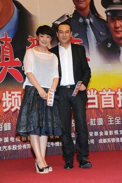 张嘉译图片大全，男明星图集张嘉译（张嘉译片场庆51岁生日）