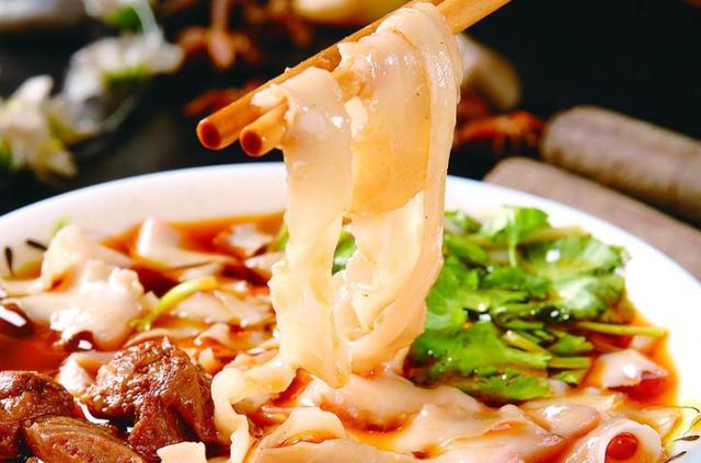 在家怎么做刀削面才好吃，自己在家也能做好吃的刀削面了