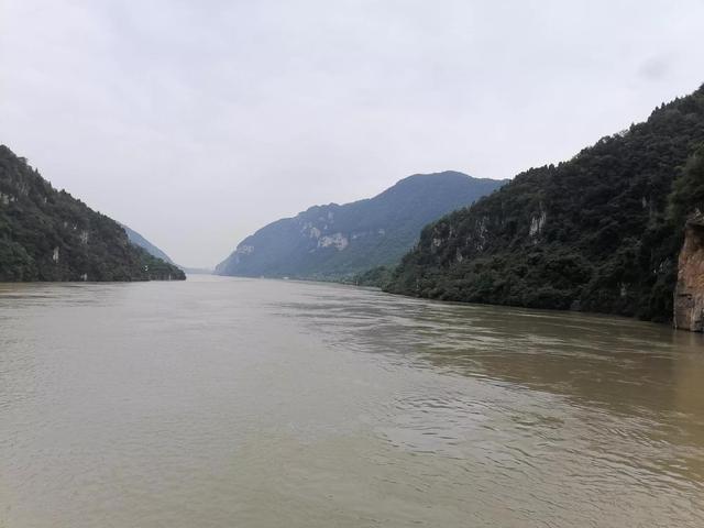 三峡大坝旅游景点，湖北宜昌三峡大坝旅游景点有哪些（领略世界第一坝的水涨船高）