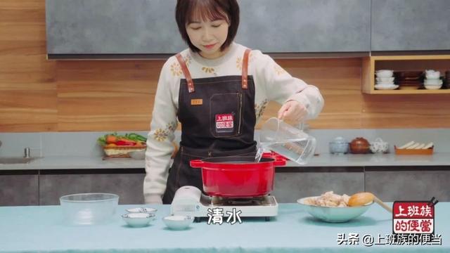 海南椰子鸡怎么炖，海南人这样炖鸡太清甜了