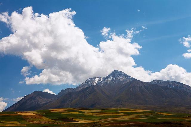 乌鞘岭长城走向，气势磅礴乌鞘岭