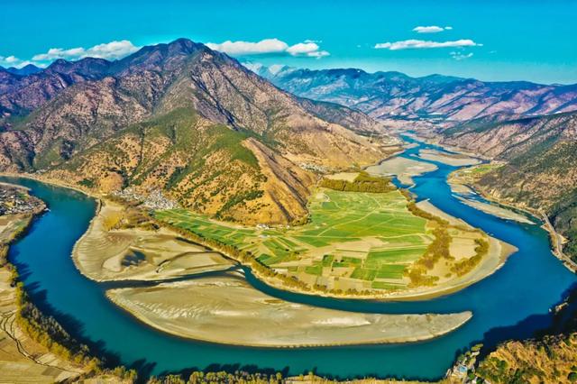 长江起源于哪里，长江起源于哪里流经哪些省（亚洲第一长河——长江）