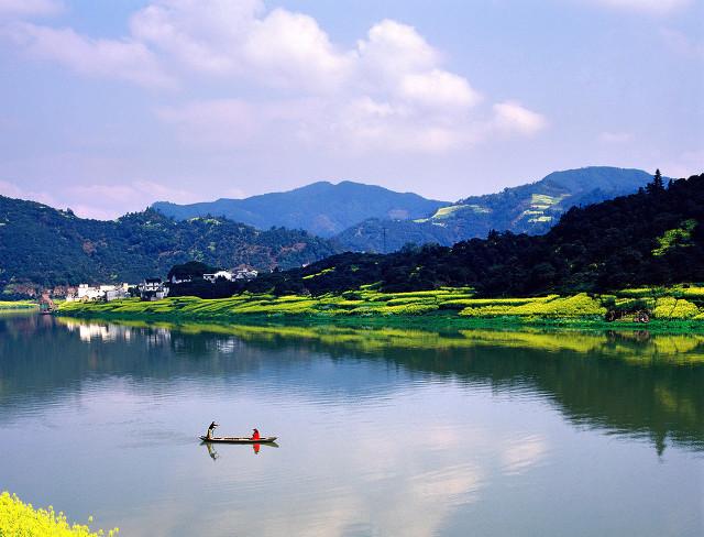 新安江山水画廊风景区，新安江山水画廊风景区在哪里（忘不了的山水画廊，你想它几分）