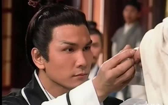 金庸对小龙女和尹志平评价，金庸为何设定尹志平亵渎小龙女情节