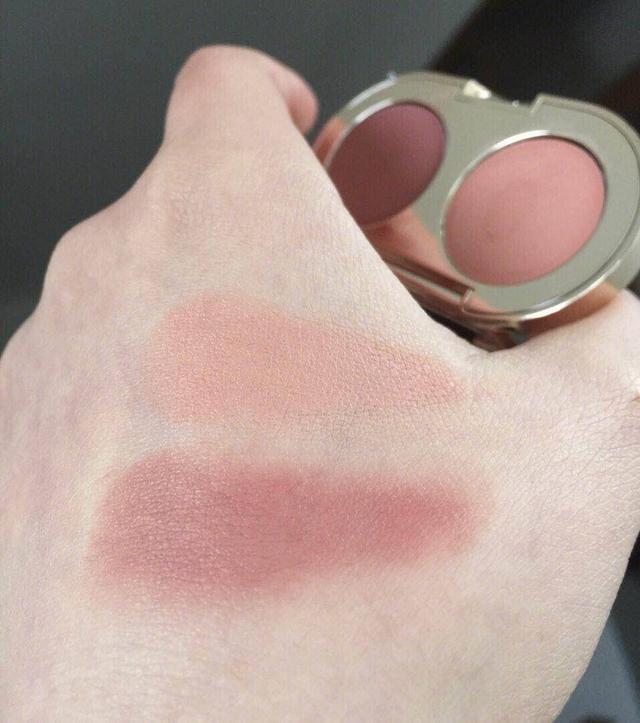 腮红膏哪个好用又持久不掉色，腮红膏它的优点是与肌肤更贴合