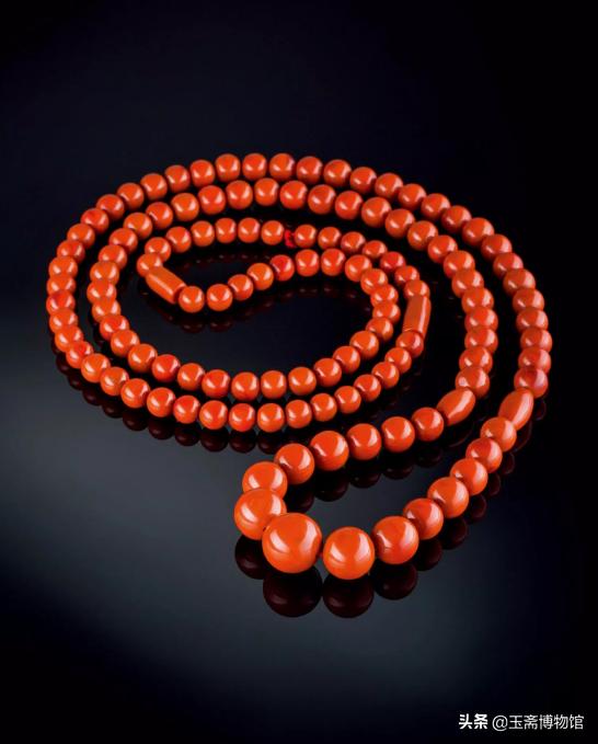 珍贵的绿色佛珠拍卖记录，没想到一串佛珠竟然卖到100万