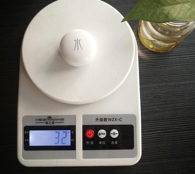 灸大夫i9随身灸艾，灸灸穴位置（灸大夫亮相第84届中国国际医疗器械博览会）