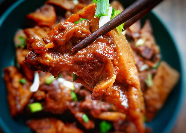 怎样炖牛肉好吃又简单，炖牛肉要这样做才软烂入味更好吃（有人直接炖）