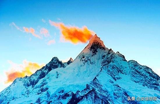 梅里雪山4200海拔观景台，梅里雪山海拔仅6740米