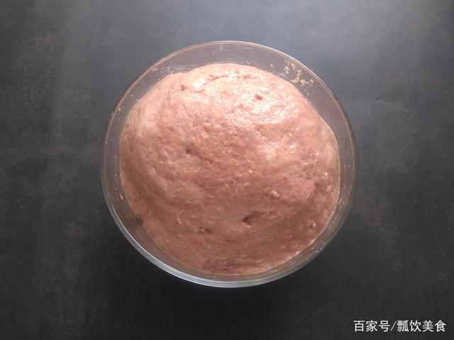 牛肉丸的制作方法，如何做出来的牛肉丸好吃（家庭版制作Q弹的牛肉丸）