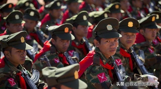 三面环山,一面临海的平原，三面环山的民族大熔炉