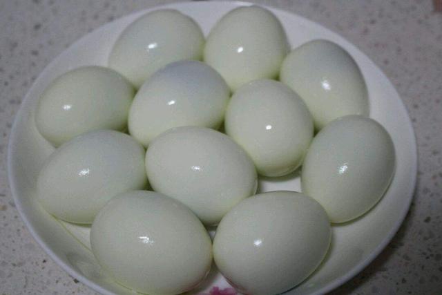 自己怎么做卤鸡蛋，教您2种卤鸡蛋的家常做法