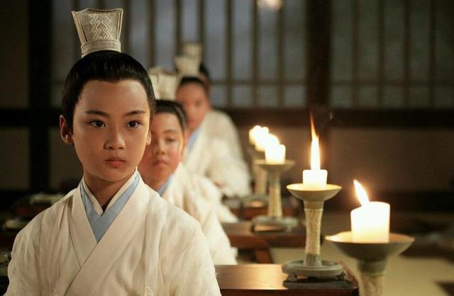 鹧鸪诗郑谷夺冠，郑谷有两首鹧鸪诗