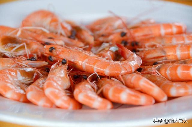 熟的冻虾要煮几分钟才好吃，不管煮鲜虾还是冻虾