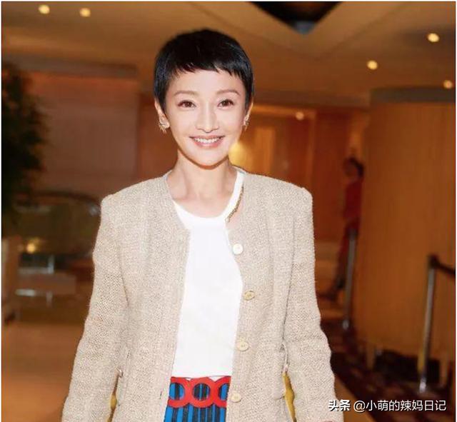 减龄中短卷发30款，建议4、50岁的女人