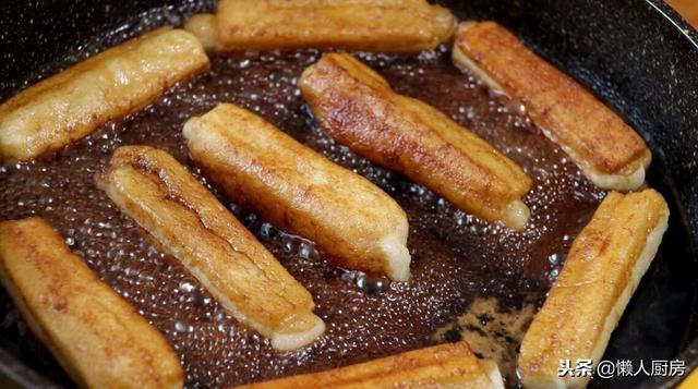 传统老红糖年糕的做法，小时候最爱吃的红糖年糕条