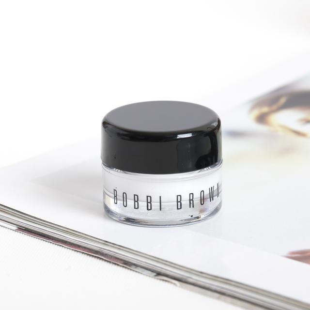 去眼袋黑眼圈眼霜，去眼袋黑眼圈产品哪个牌子好（哪种眼霜去黑眼圈效果好推荐）