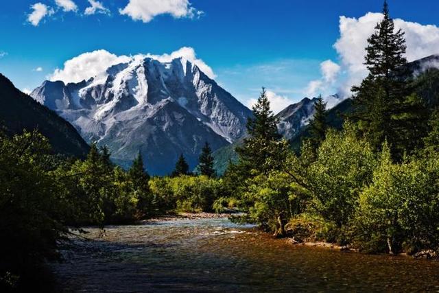 甘孜州十大旅游景点介绍，四川新晋4A级景区盘点
