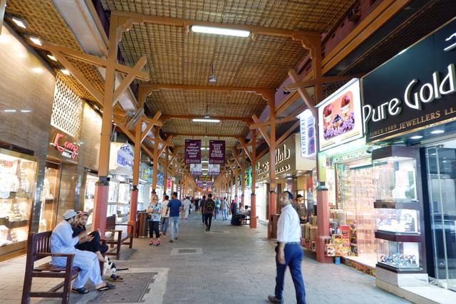 迪拜的黄金为何便宜，迪拜黄金市场多土豪