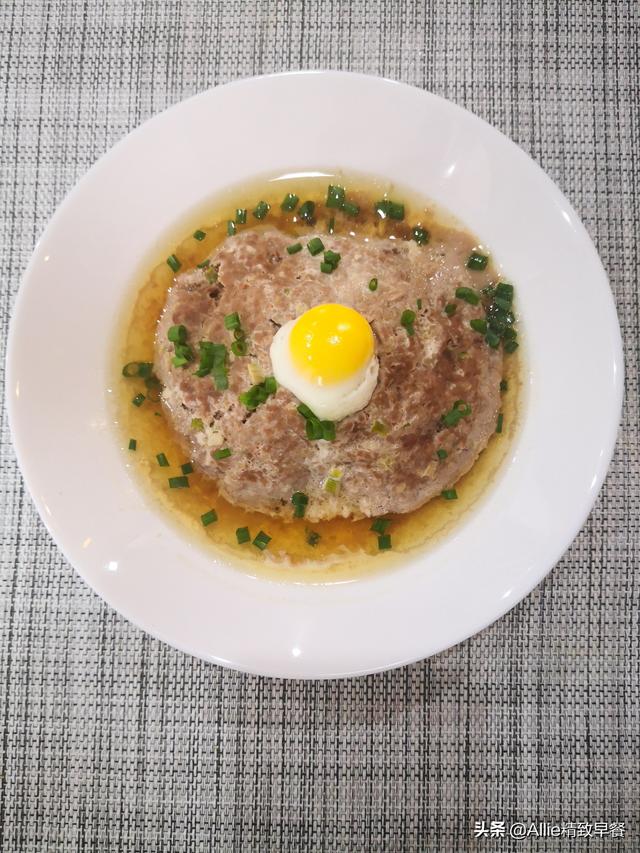 百合怎么炒好吃，炒百合怎么炒最好吃（百合炒之前要先处理一下）