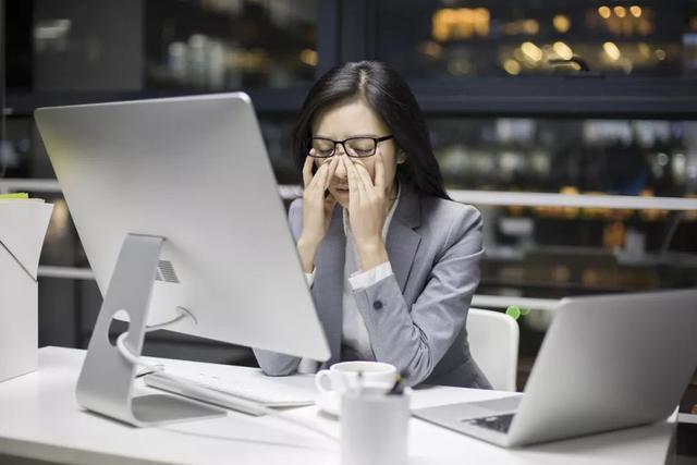 长时间用硫磺皂洗头有啥危害，广州一女子坚持用“硫磺皂水”洗头
