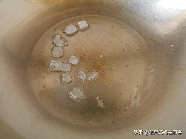 简单又美味的排骨焖饭教程，排骨米饭蔬菜一锅端