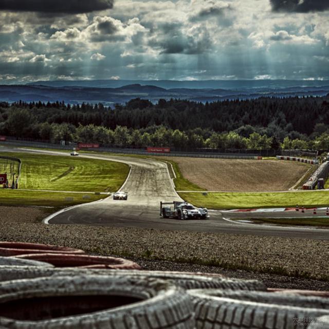 保时捷taycan有哪些黑科技，纯电还能叫保时捷吗