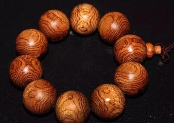 手串什么材质的好，最好的木头手串是什么材质（简单聊聊各种材质手串的好坏怎么区分）