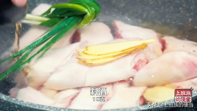 红烧猪蹄怎样做又烂又好吃，红烧猪蹄怎么做又烂又香又好吃