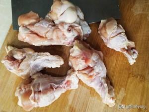 饭店地锅鸡和贴饼子的正宗做法，风靡大江南北的一道硬菜“地锅鸡”最正宗的做法