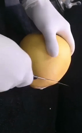 剥柚子的两种办法，用“牙签”就能把柚子剥干净