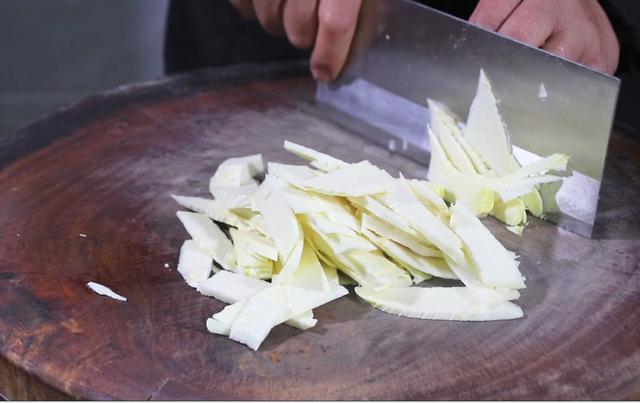 怎样做牛肉火锅，牛肉火锅怎么做最好吃又嫩（家庭自制版“火锅牛肉”）