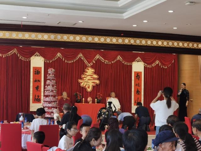 湖南老人80大寿，50年湖南一80岁老太生日