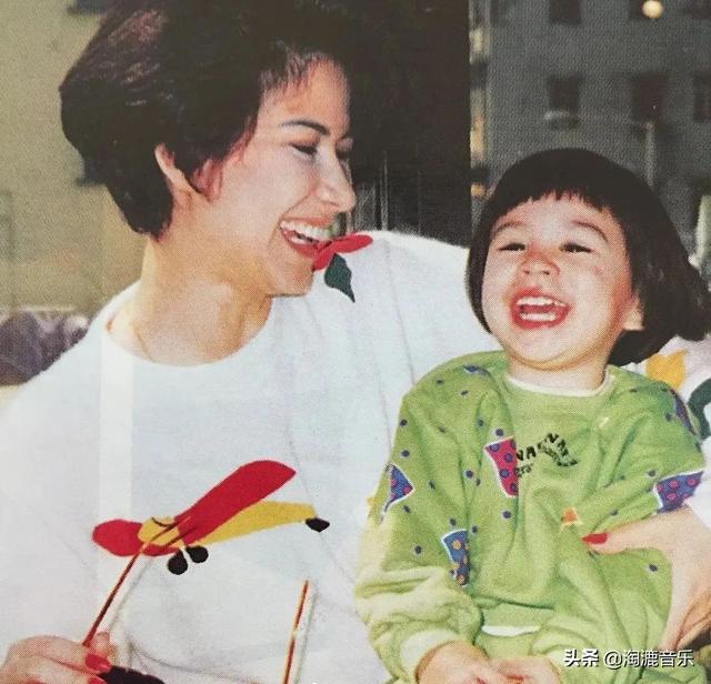 甄妮的经典歌曲，甄妮十大中文金曲（罗文和甄妮唱过那么多次《铁血丹心》）