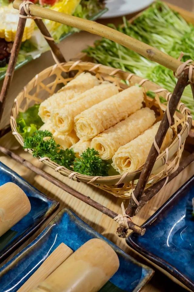 椰子鸡用什么鸡，四个椰子一只文昌鸡（文昌椰子鸡用什么椰子）
