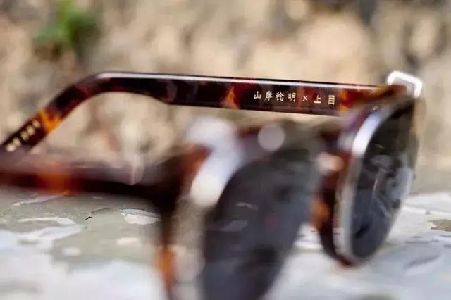 太阳镜怎么挑选，怎么选择适合自己的太阳镜（夏天开车阳光刺眼）