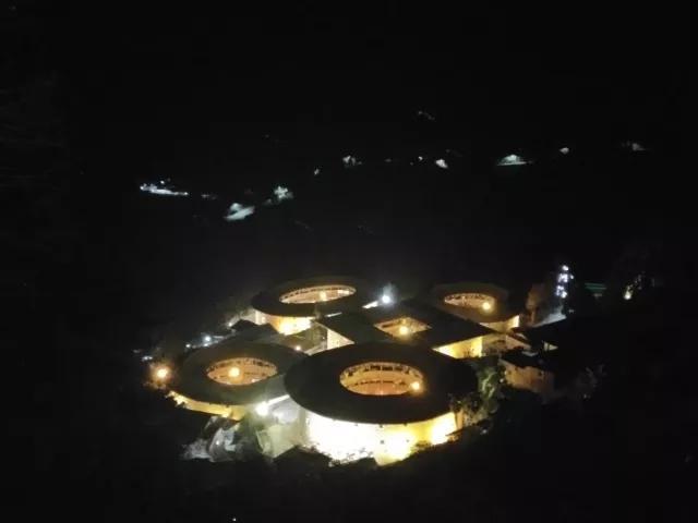 永定土楼和南靖土楼哪个好，南靖土楼和永定土楼有什么不一样（一张图看懂福建土楼怎么玩~附懒人旅行路书）