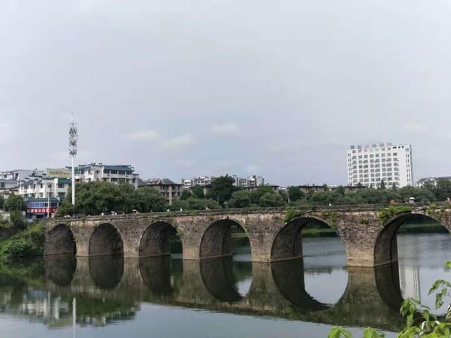 回顾一下黄山之旅，它经历怎样一番探索之旅
