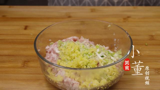 肉丸子汤怎么做好吃，猪肉丸子汤怎么做汤汁才好喝（这才是肉丸子汤正确做法）