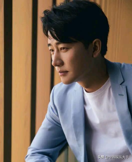 黄轩圈里人都知道，黄轩在娱乐圈地位（影视圈中为人低调）