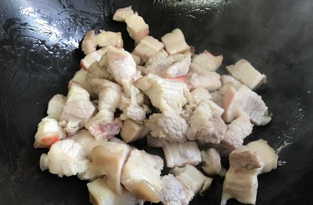 腐乳豆腐五花肉做法，1斤五花肉加上一块腐乳